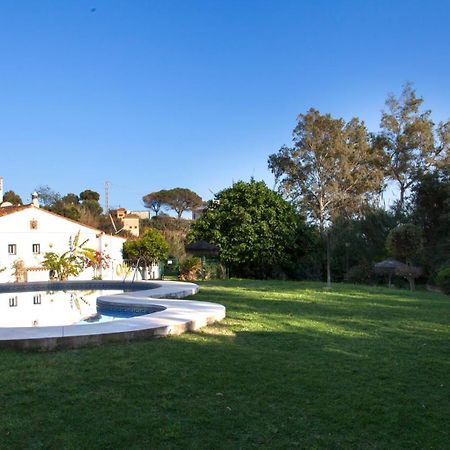 Agradable Adosado Con Piscina La Hidalga Villa Benalmadena Bagian luar foto