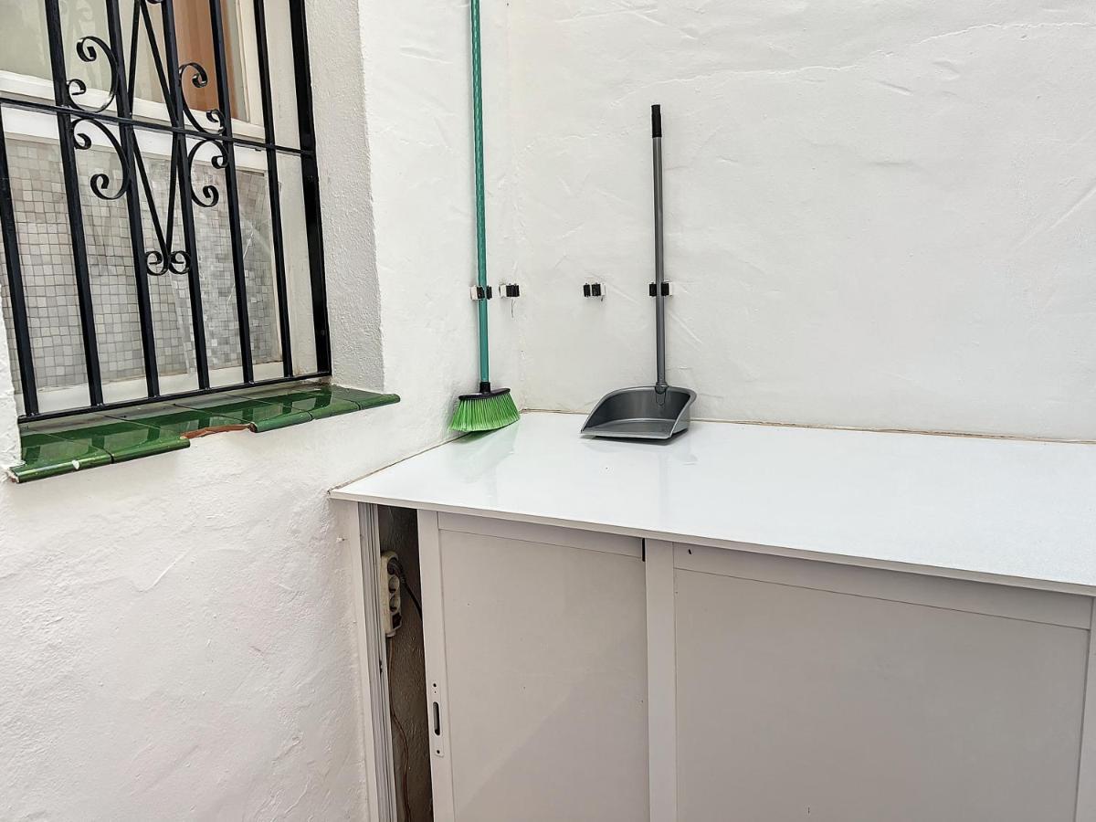 Agradable Adosado Con Piscina La Hidalga Villa Benalmadena Bagian luar foto