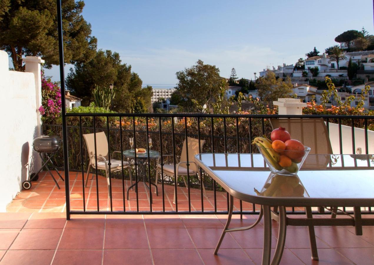 Agradable Adosado Con Piscina La Hidalga Villa Benalmadena Bagian luar foto