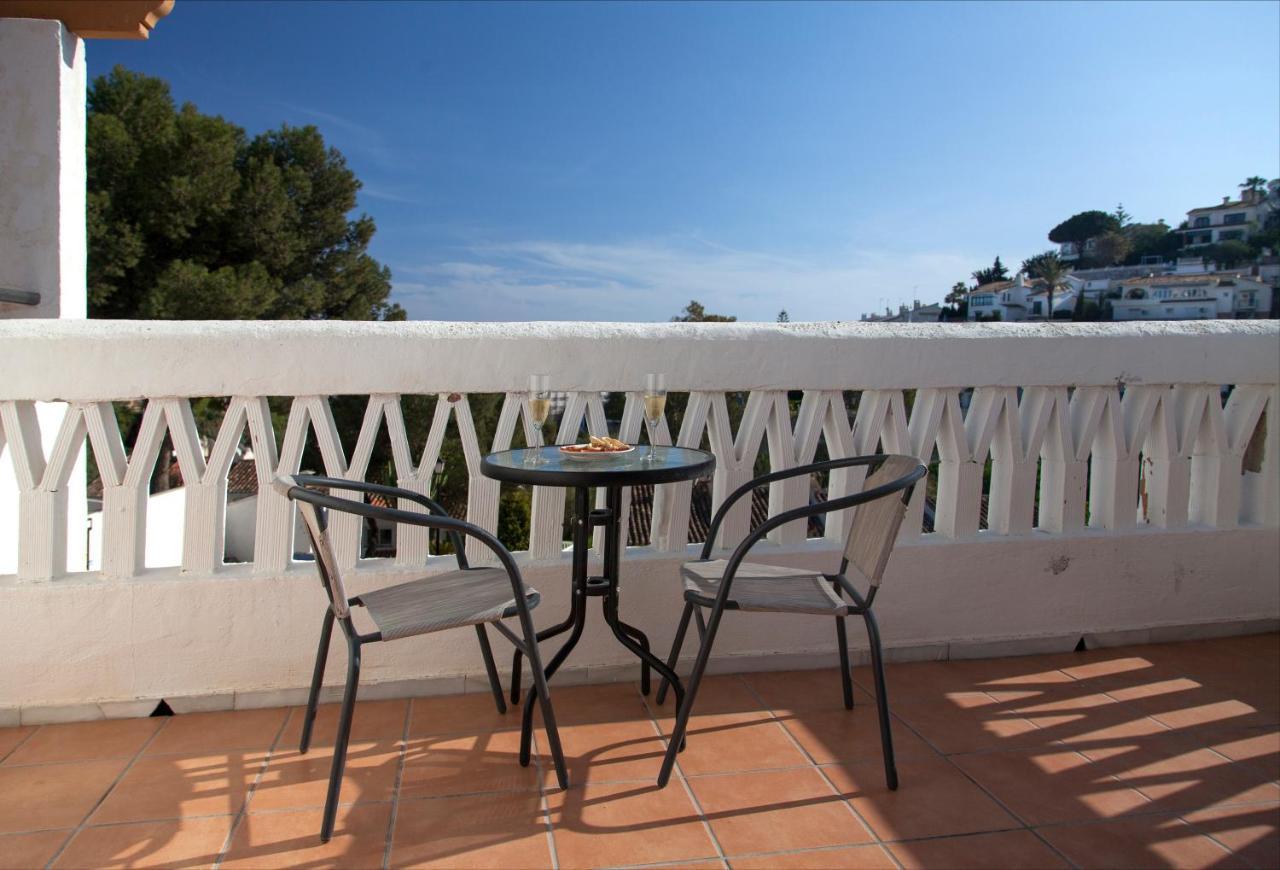 Agradable Adosado Con Piscina La Hidalga Villa Benalmadena Bagian luar foto